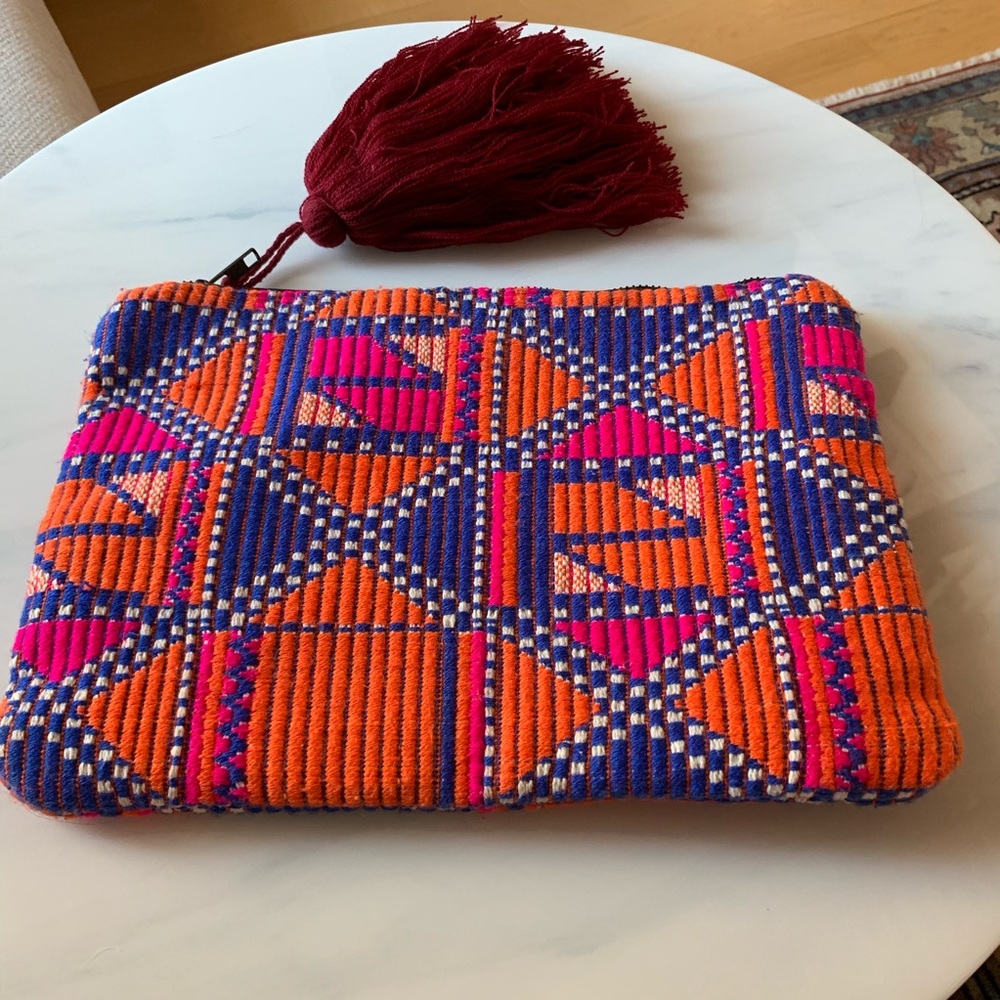Greek style pouch